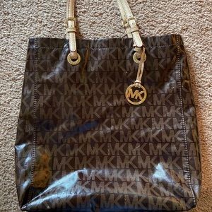 Michael kors tote
